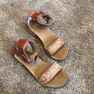 Latigo Anthropologie Tana leather embroidered ankle strap sandals 7.5 wood heels